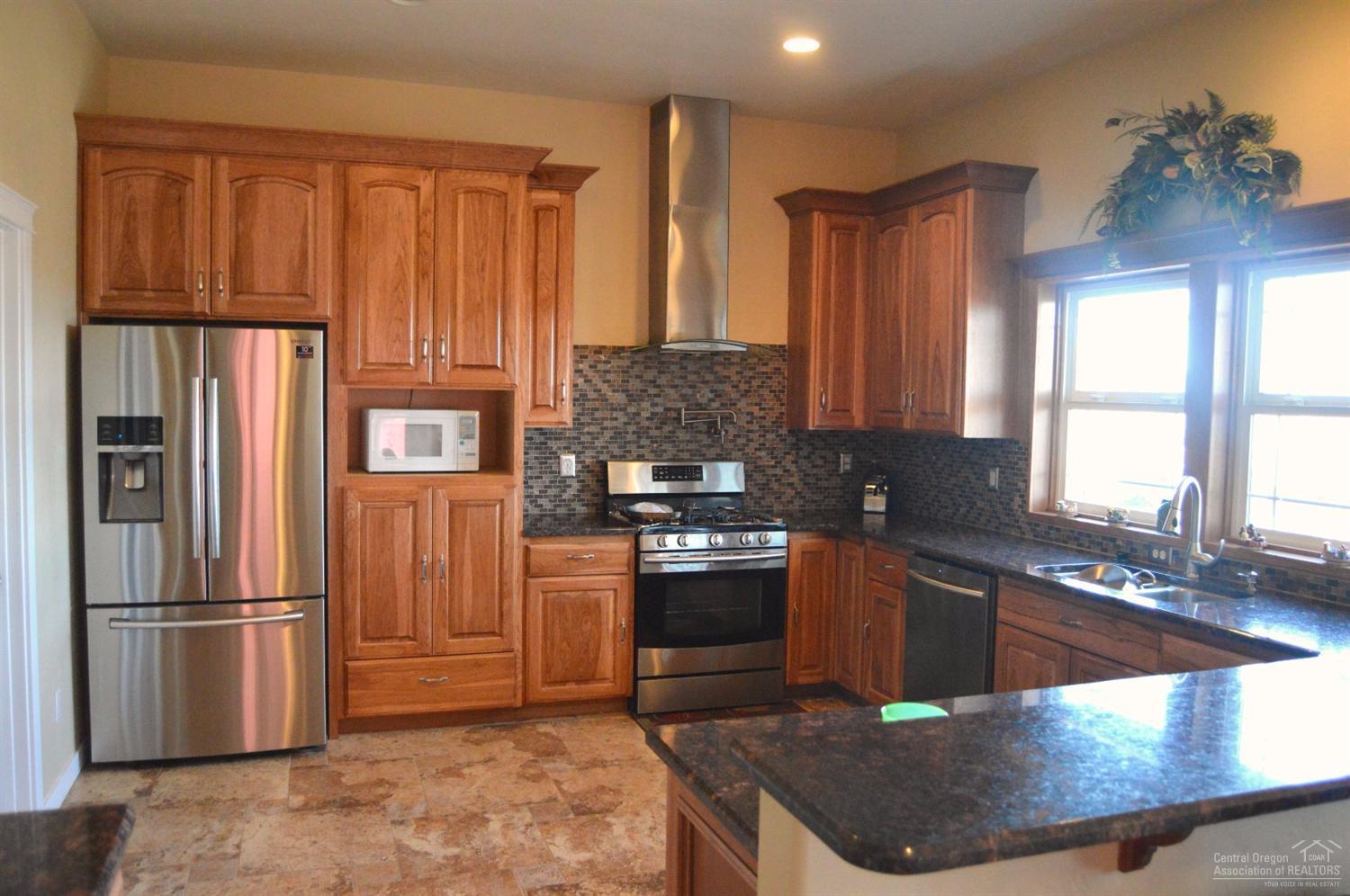 Country View Est - Residential