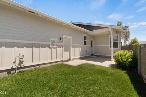 Tiny photo for 20693 SE Cougar Peak Drive, Bend, OR 97702 (MLS # 220222844)