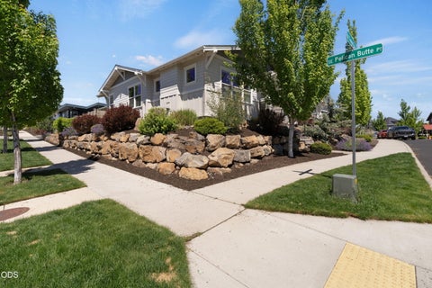 Tiny photo for 20693 SE Cougar Peak Drive, Bend, OR 97702 (MLS # 220222844)