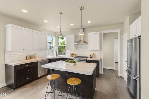Tiny photo for 20693 SE Cougar Peak Drive, Bend, OR 97702 (MLS # 220222844)