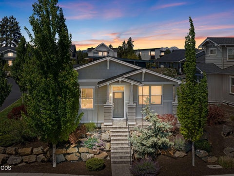 Photo of 20693 SE Cougar Peak Drive, Bend, OR 97702 (MLS # 220222844)