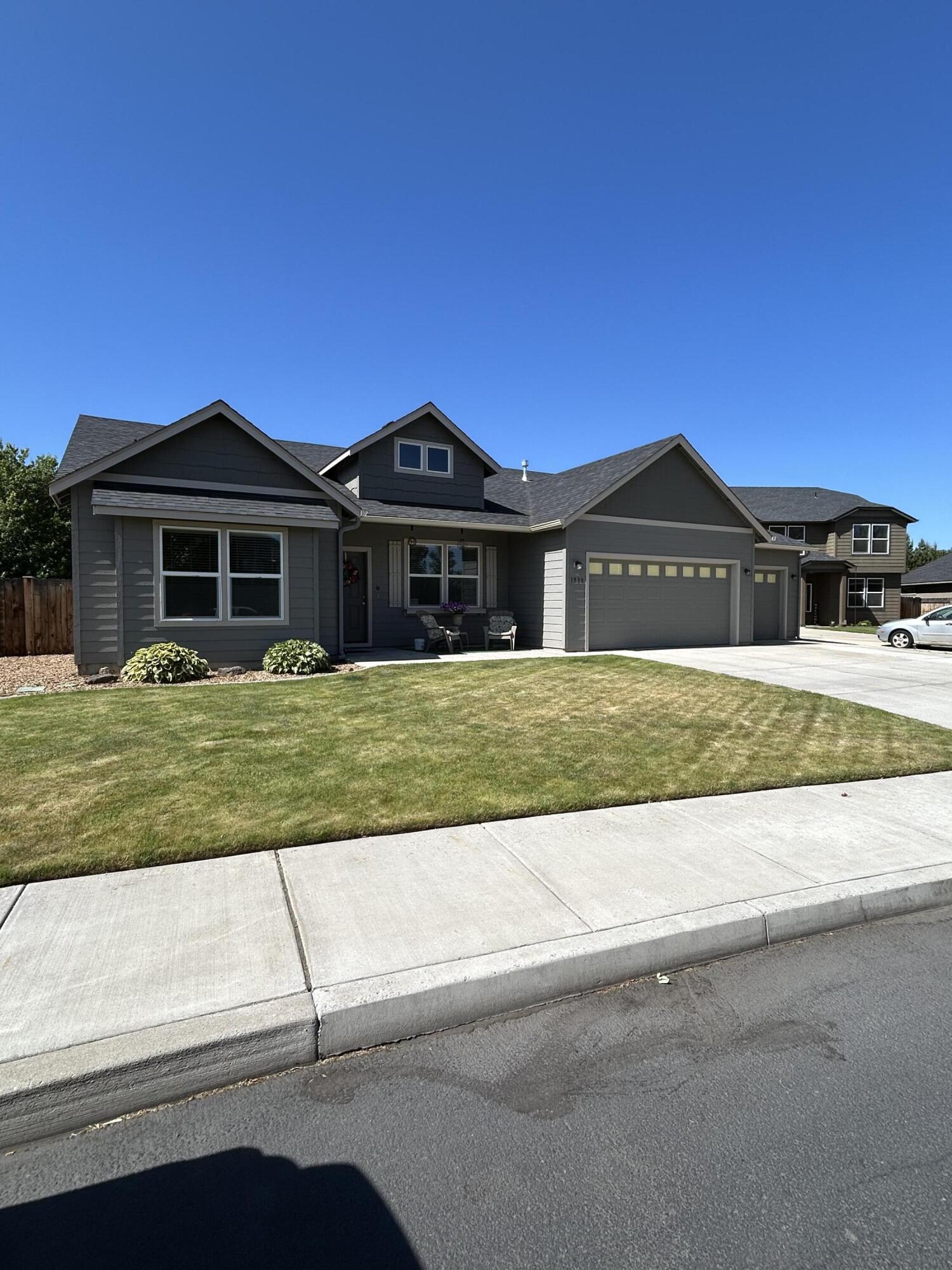 McKenzie Rim Estates - Residential