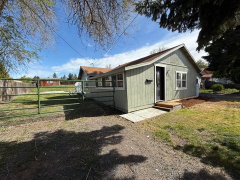 2429 Orchard Avenue Klamath Falls OR 97601