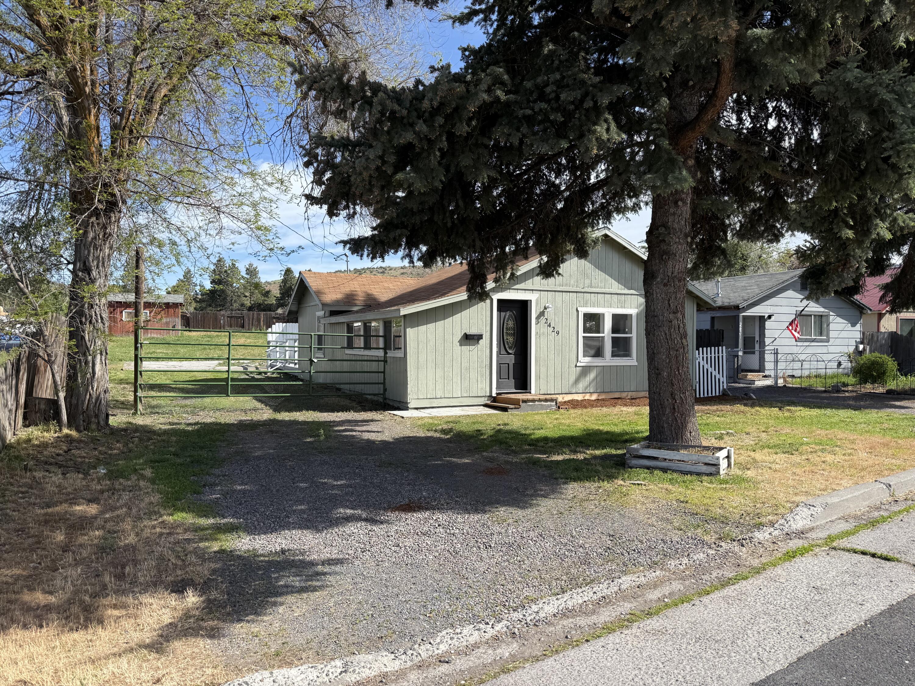 2429 Orchard Avenue