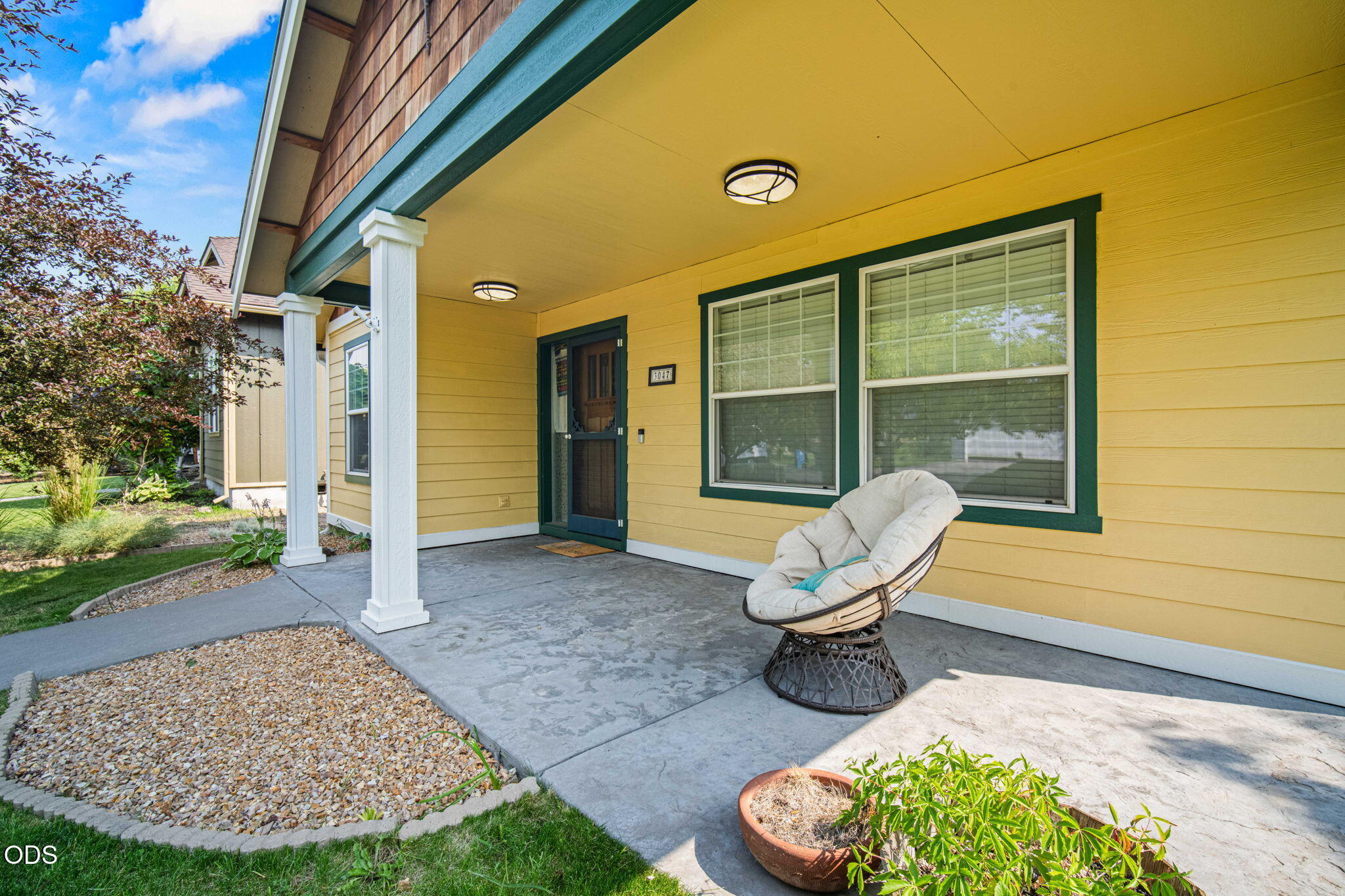 3047 NE Yellow Ribbon Drive