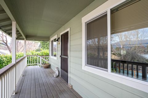 Tiny photo for 790 Park Street, Ashland, OR 97520 (MLS # 220214906)