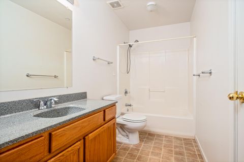 Tiny photo for 790 Park Street, Ashland, OR 97520 (MLS # 220214906)