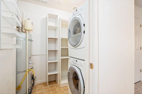 Tiny photo for 790 Park Street, Ashland, OR 97520 (MLS # 220214906)