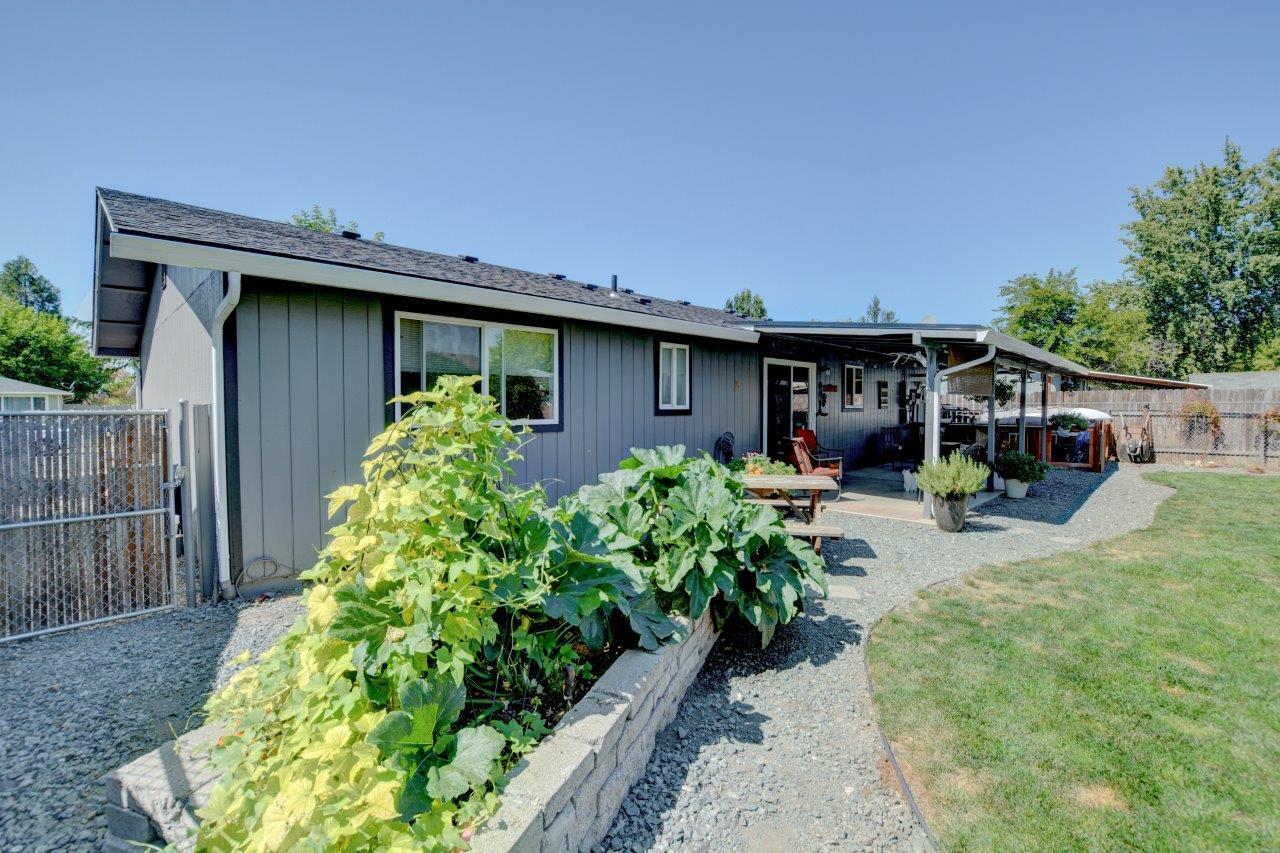 Cascade Village Unit No 7 - Residential