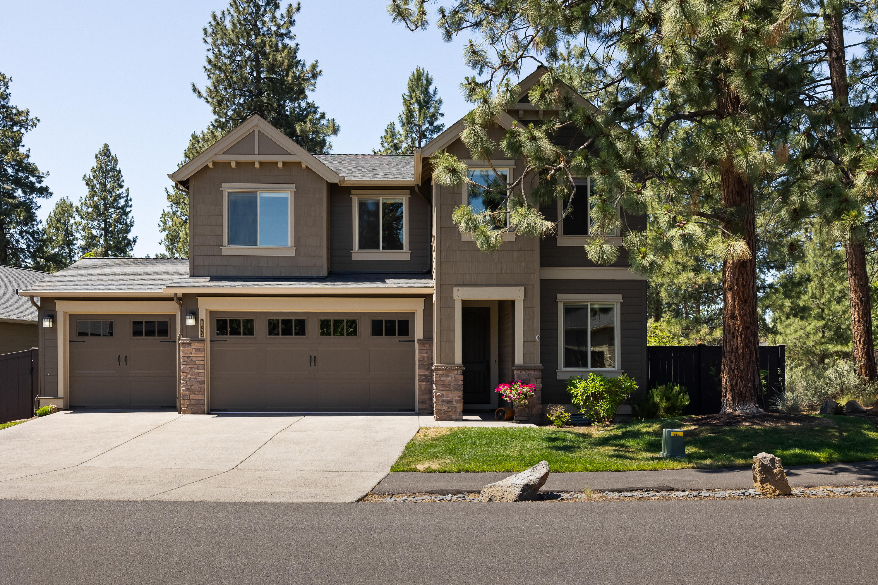 60224 Rolled Rock Way
