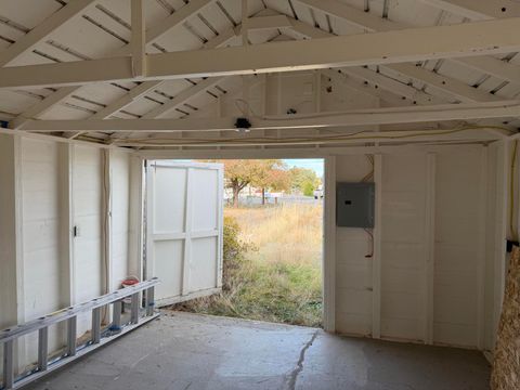 Tiny photo for 3920 Balsam Drive, Klamath Falls, OR 97601 (MLS # 220211043)