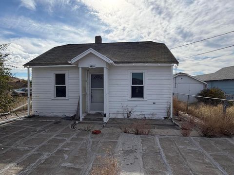 Tiny photo for 3920 Balsam Drive, Klamath Falls, OR 97601 (MLS # 220211043)