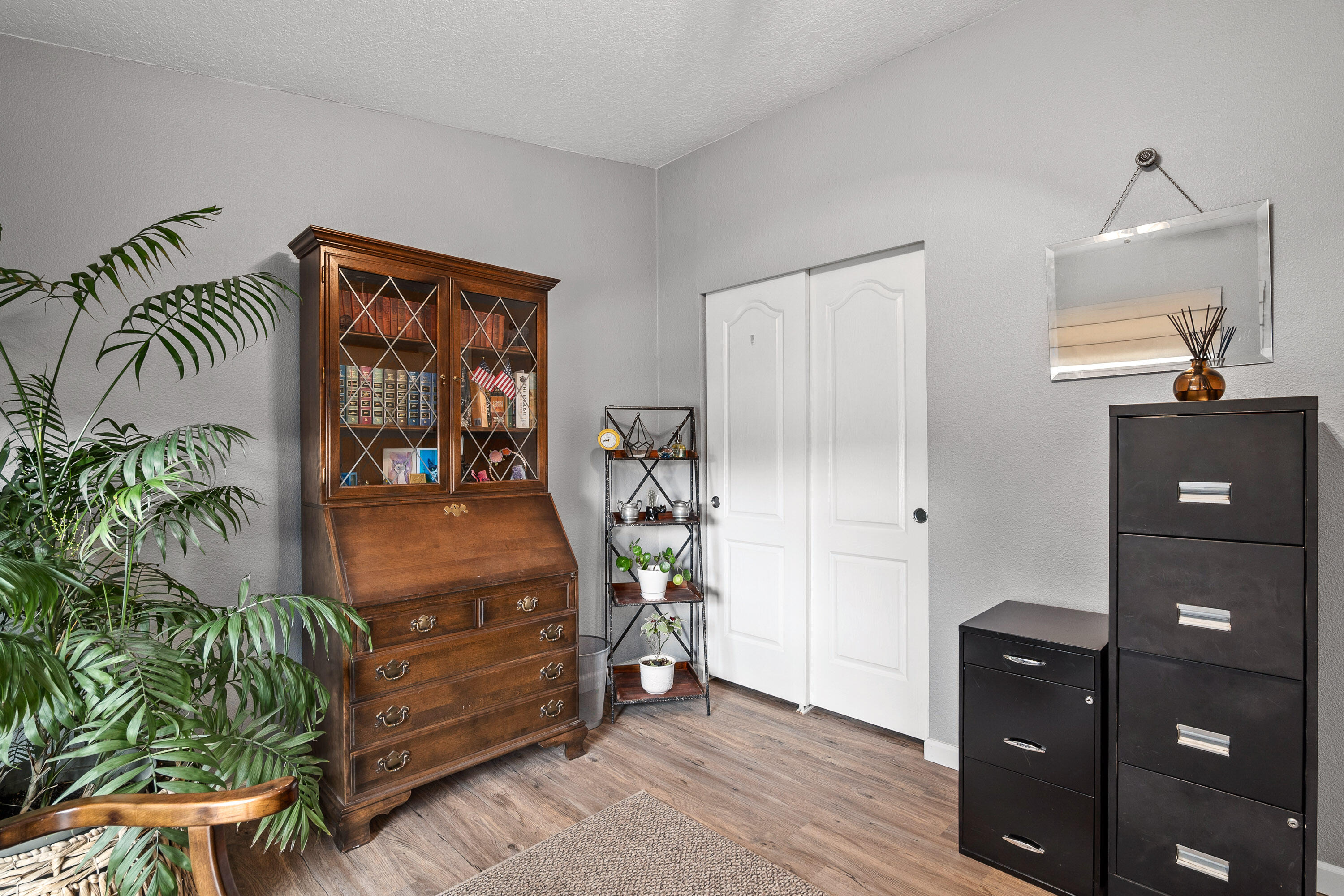 Irish Bend - Residential