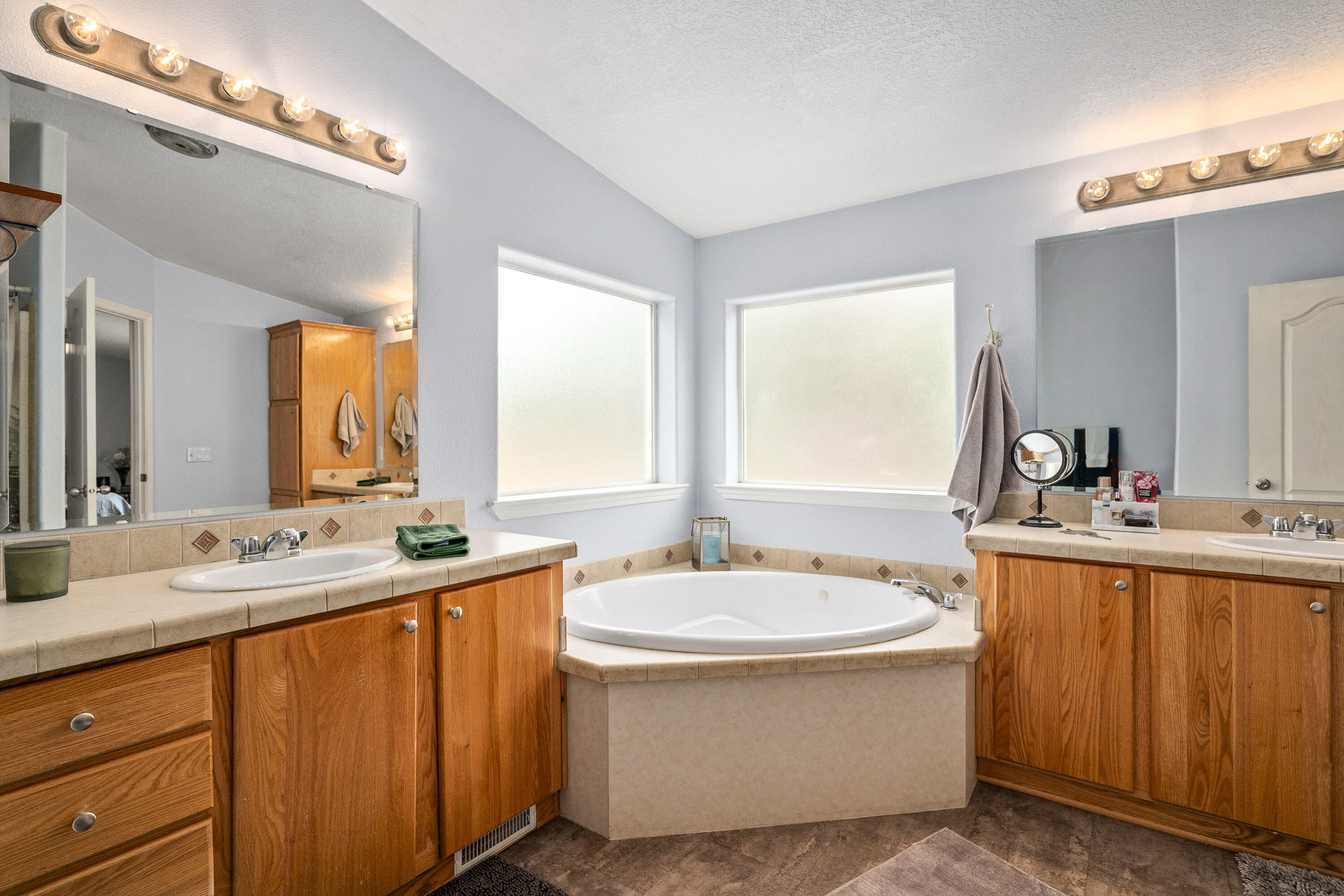 Irish Bend - Residential