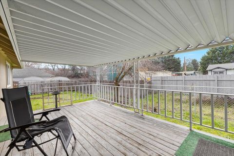 Tiny photo for 1716 Gardendale Lane, Grants Pass, OR 97527 (MLS # 220213939)
