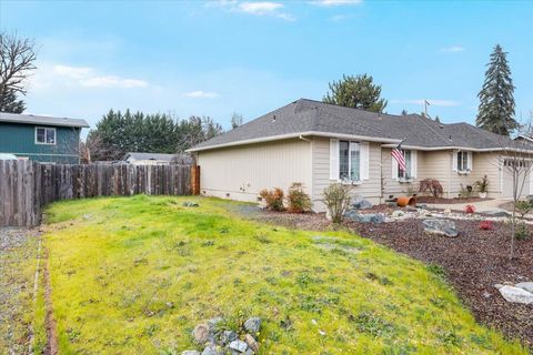 Tiny photo for 1716 Gardendale Lane, Grants Pass, OR 97527 (MLS # 220213939)