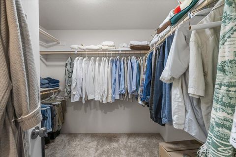 Tiny photo for 1716 Gardendale Lane, Grants Pass, OR 97527 (MLS # 220213939)