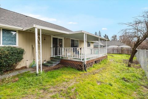 Tiny photo for 1716 Gardendale Lane, Grants Pass, OR 97527 (MLS # 220213939)