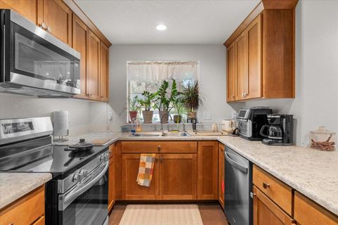 Tiny photo for 1716 Gardendale Lane, Grants Pass, OR 97527 (MLS # 220213939)