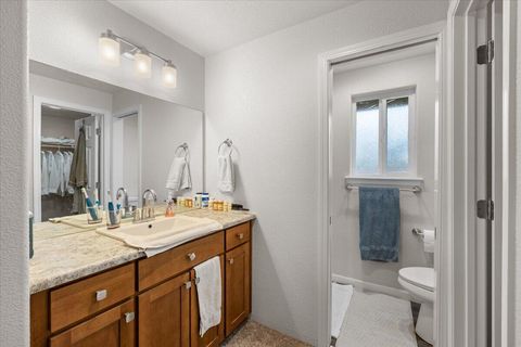 Tiny photo for 1716 Gardendale Lane, Grants Pass, OR 97527 (MLS # 220213939)