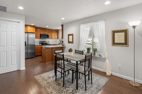 Tiny photo for 1716 Gardendale Lane, Grants Pass, OR 97527 (MLS # 220213939)