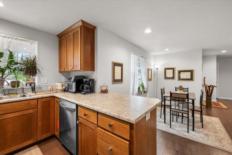 Tiny photo for 1716 Gardendale Lane, Grants Pass, OR 97527 (MLS # 220213939)