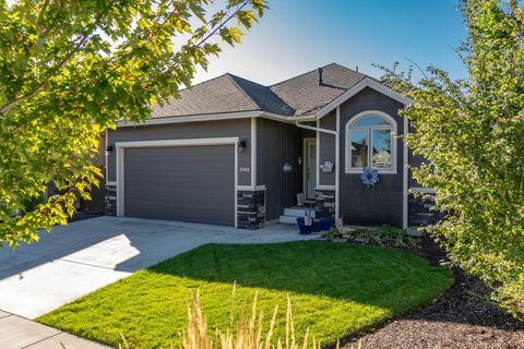 2949 NE Flagstone Avenue Bend OR 97701