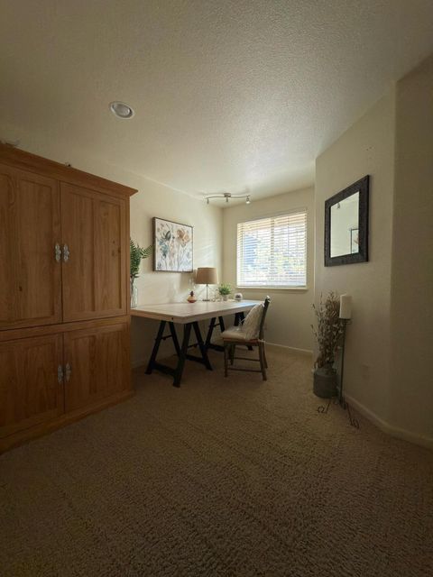 Tiny photo for 16923 Torrance Road, Bend, OR 97707 (MLS # 220216951)