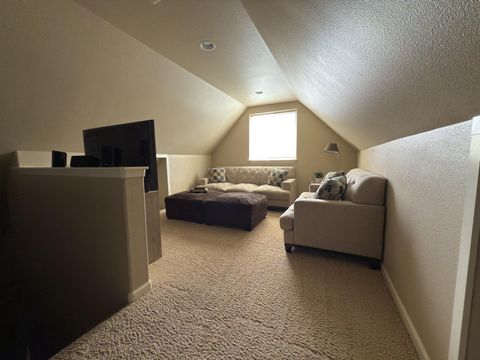 Tiny photo for 16923 Torrance Road, Bend, OR 97707 (MLS # 220216951)