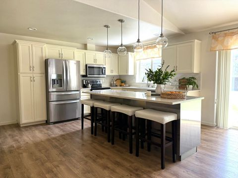 Tiny photo for 16923 Torrance Road, Bend, OR 97707 (MLS # 220216951)