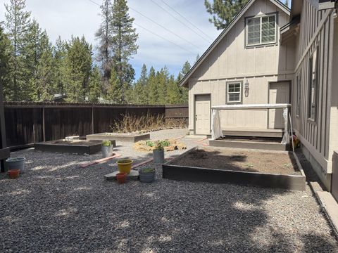 Tiny photo for 16923 Torrance Road, Bend, OR 97707 (MLS # 220216951)