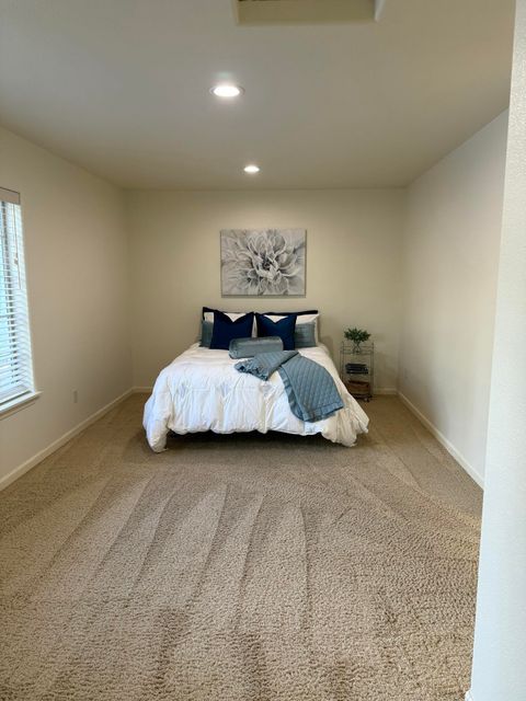 Tiny photo for 16923 Torrance Road, Bend, OR 97707 (MLS # 220216951)