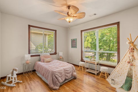 Tiny photo for 935 Sandoz Street, Central Point, OR 97502 (MLS # 220224648)