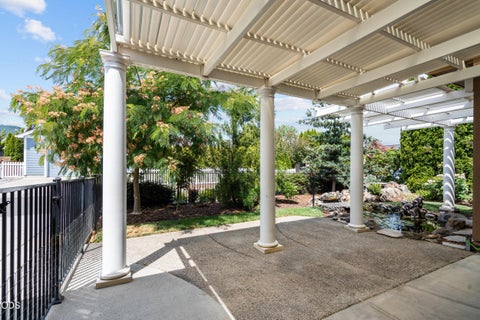 Tiny photo for 935 Sandoz Street, Central Point, OR 97502 (MLS # 220224648)