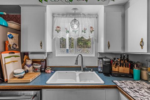 Tiny photo for 9780 Monument Drive, Grants Pass, OR 97526 (MLS # 220217285)