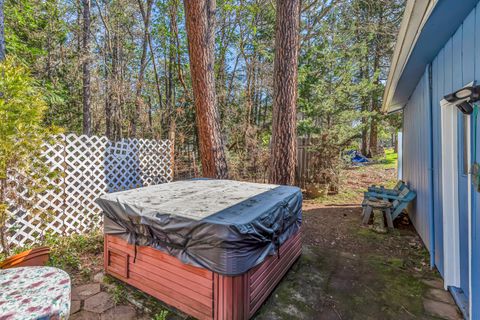 Tiny photo for 9780 Monument Drive, Grants Pass, OR 97526 (MLS # 220217285)