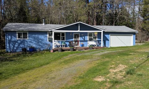 Photo of 9780 Monument Drive, Grants Pass, OR 97526 (MLS # 220217285)