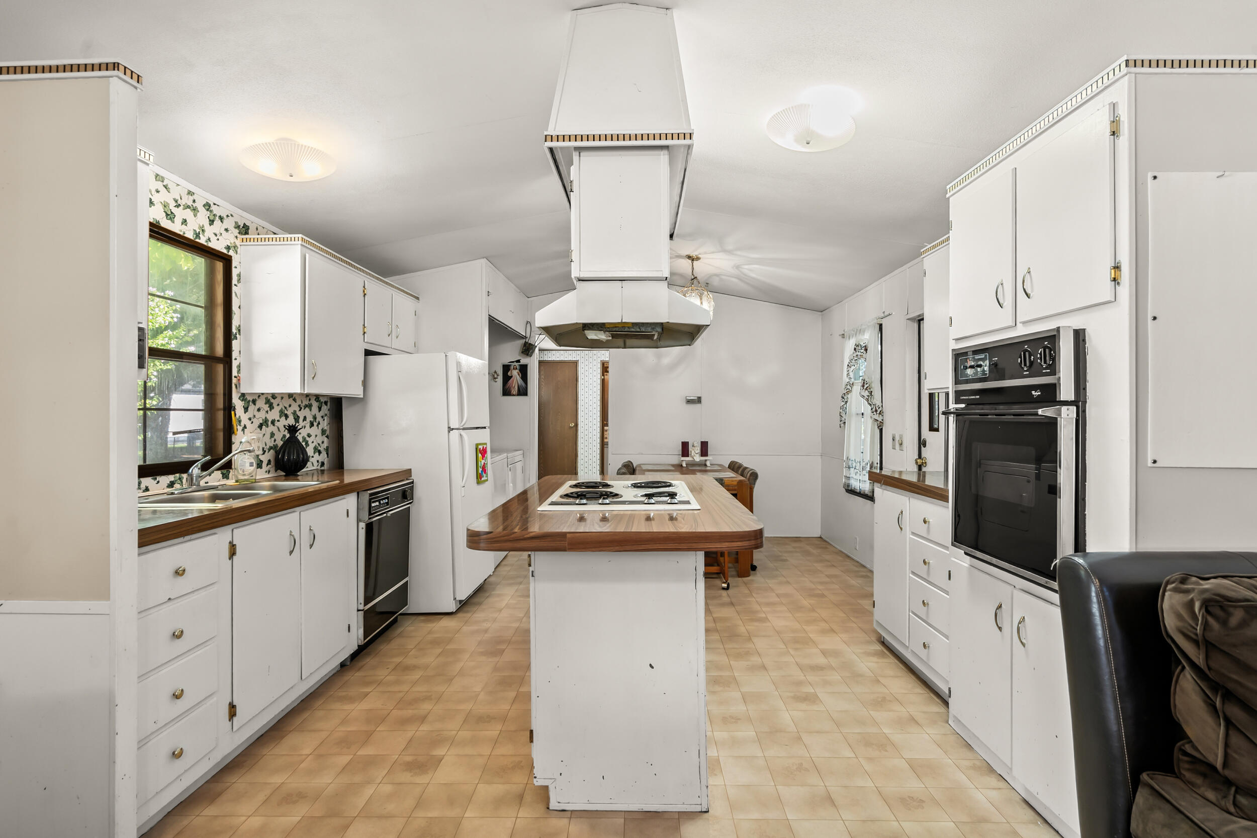 Myra Lynne Mobile Home Community - Residential