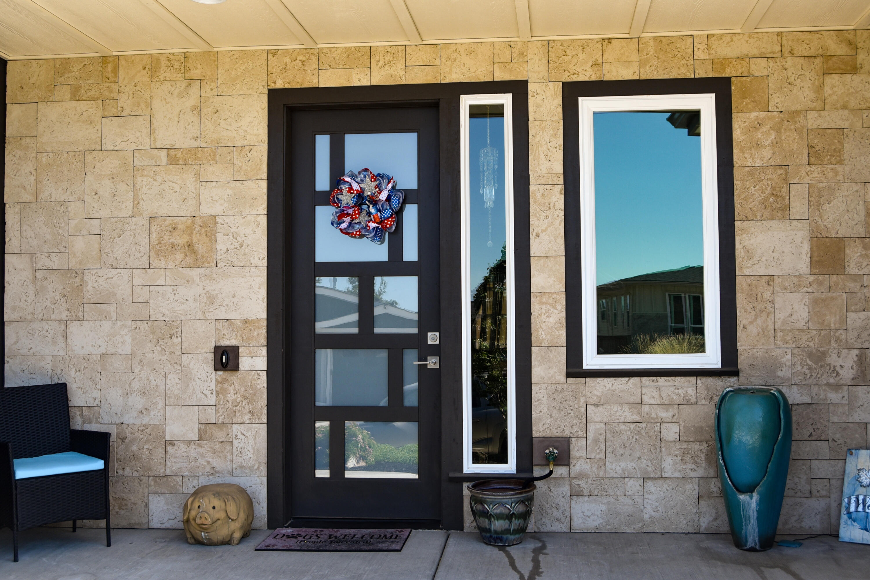 4637 SW Antelope Avenue