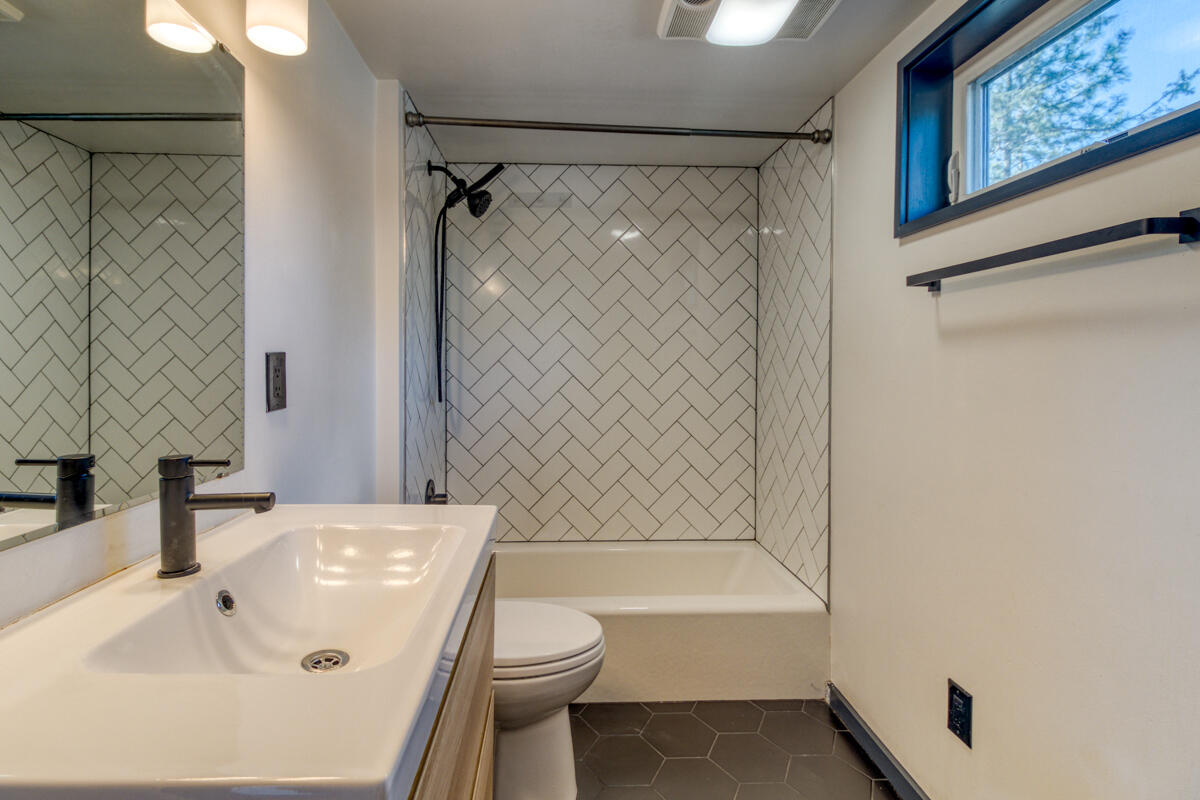 Hiatus - Residential