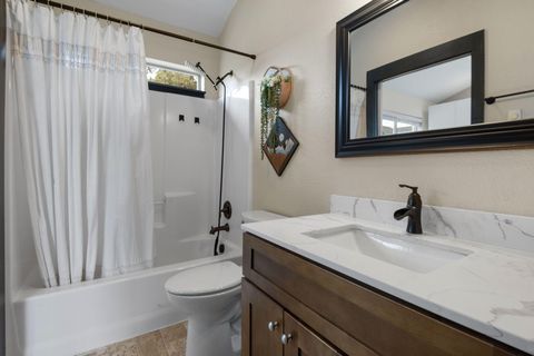 Tiny photo for 24442 Dodds Road, Bend, OR 97701 (MLS # 220219839)