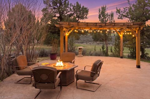 Tiny photo for 24442 Dodds Road, Bend, OR 97701 (MLS # 220219839)