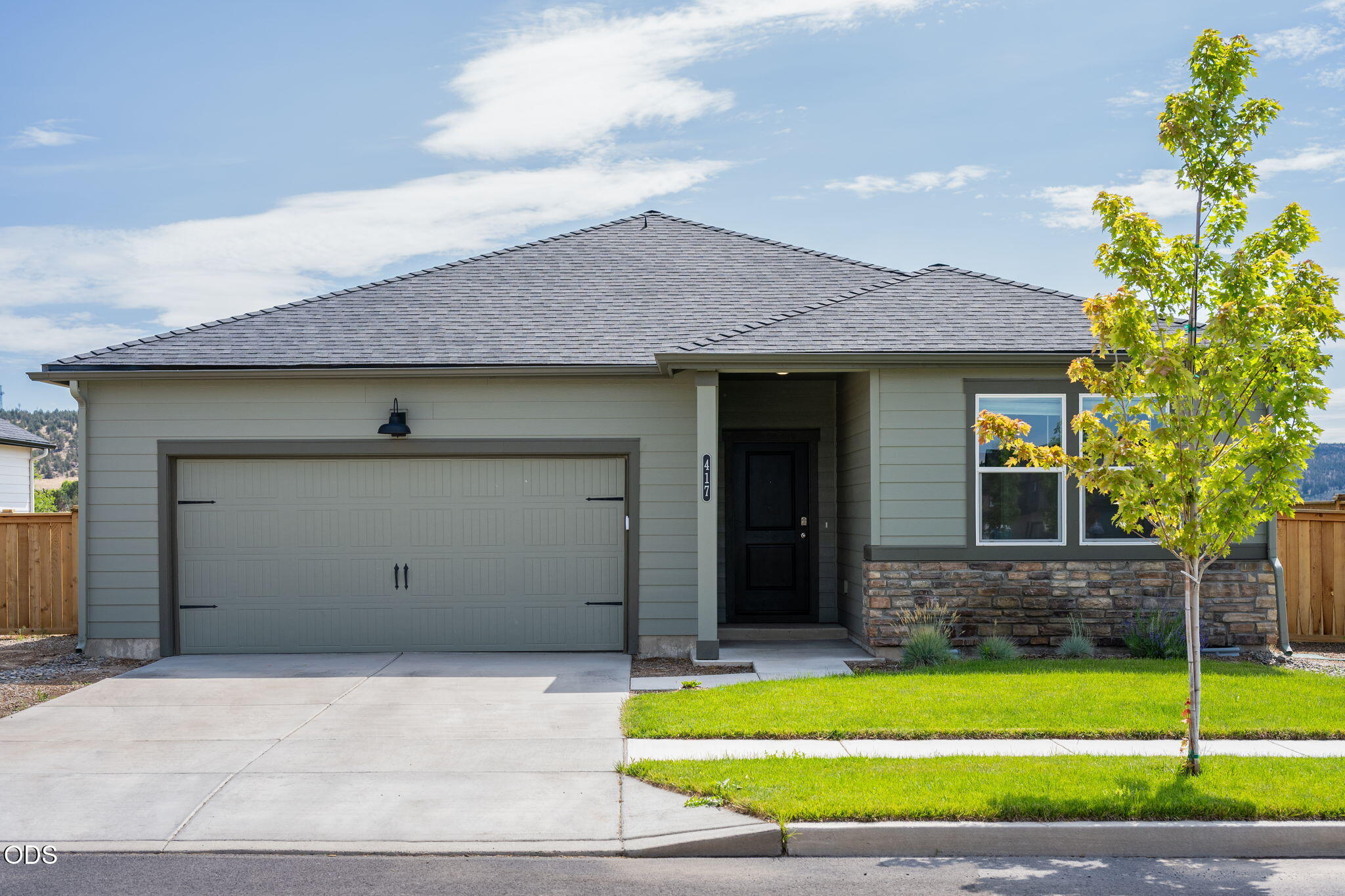 417 NE Union Loop
