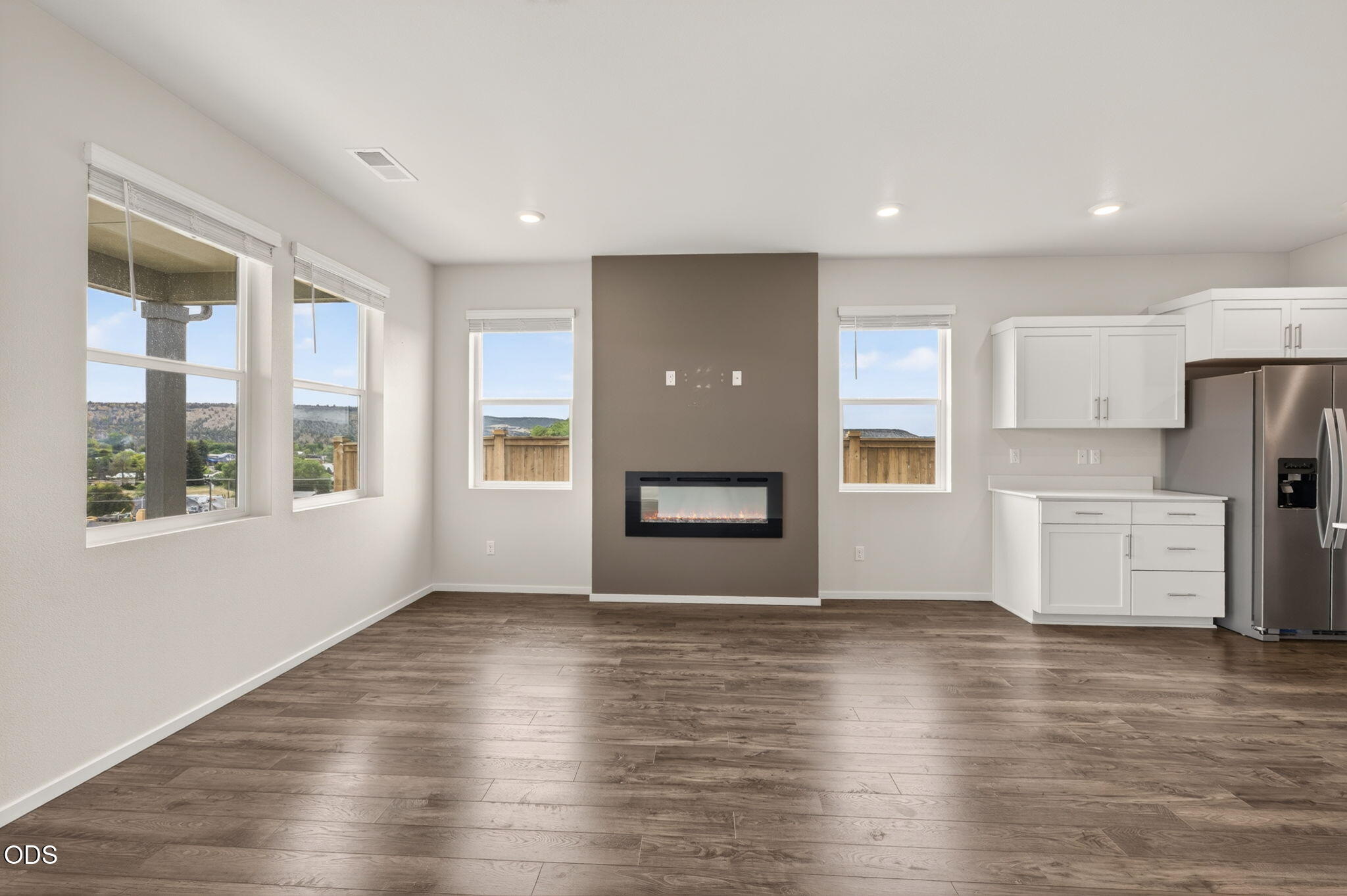 417 NE Union Loop