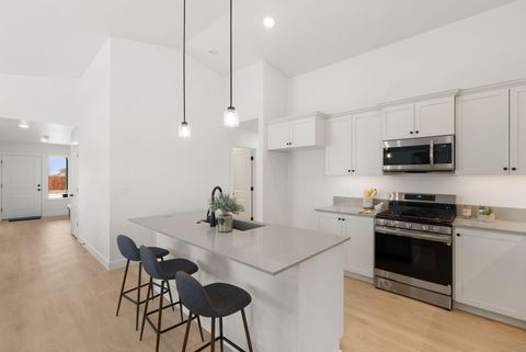 Tiny photo for 763 NE Discovery Loop #Lot 159, Prineville, OR 97754 (MLS # 220219670)