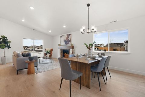 Tiny photo for 763 NE Discovery Loop #Lot 159, Prineville, OR 97754 (MLS # 220219670)