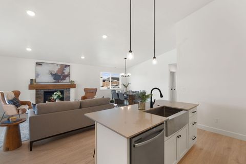 Tiny photo for 763 NE Discovery Loop #Lot 159, Prineville, OR 97754 (MLS # 220219670)