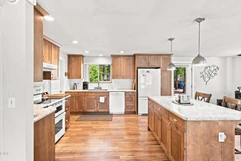 Tiny photo for 16108 Leona Lane, La Pine, OR 97739 (MLS # 220226369)