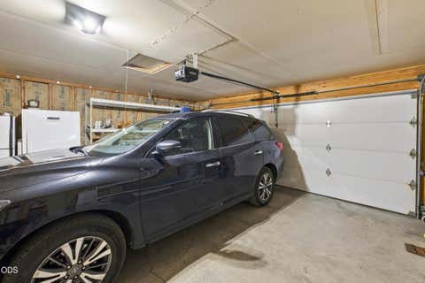 Tiny photo for 16108 Leona Lane, La Pine, OR 97739 (MLS # 220226369)