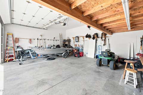 Tiny photo for 16108 Leona Lane, La Pine, OR 97739 (MLS # 220226369)